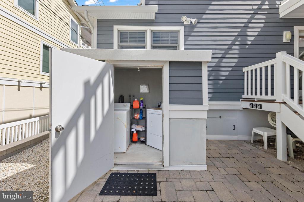 15 E 25 STREET