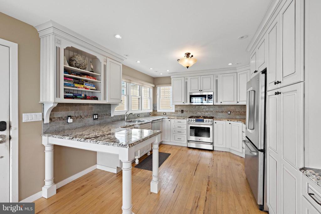 15 E 25 STREET