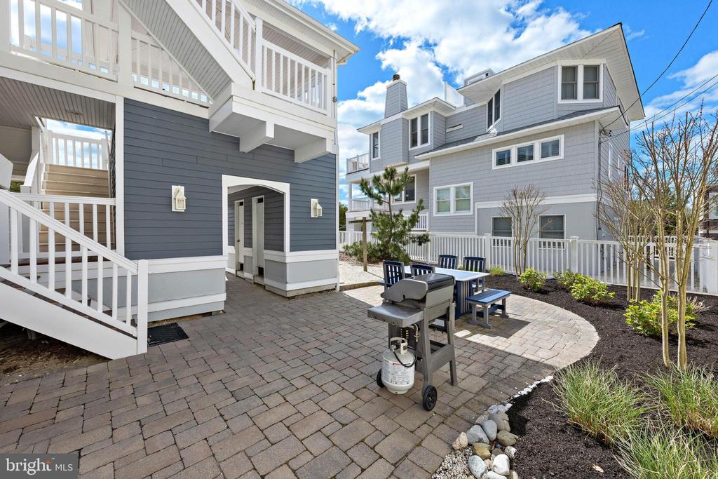 15 E 25 STREET