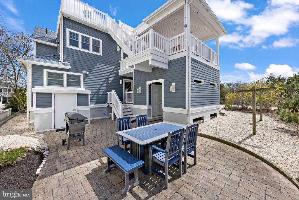 15 E 25 STREET