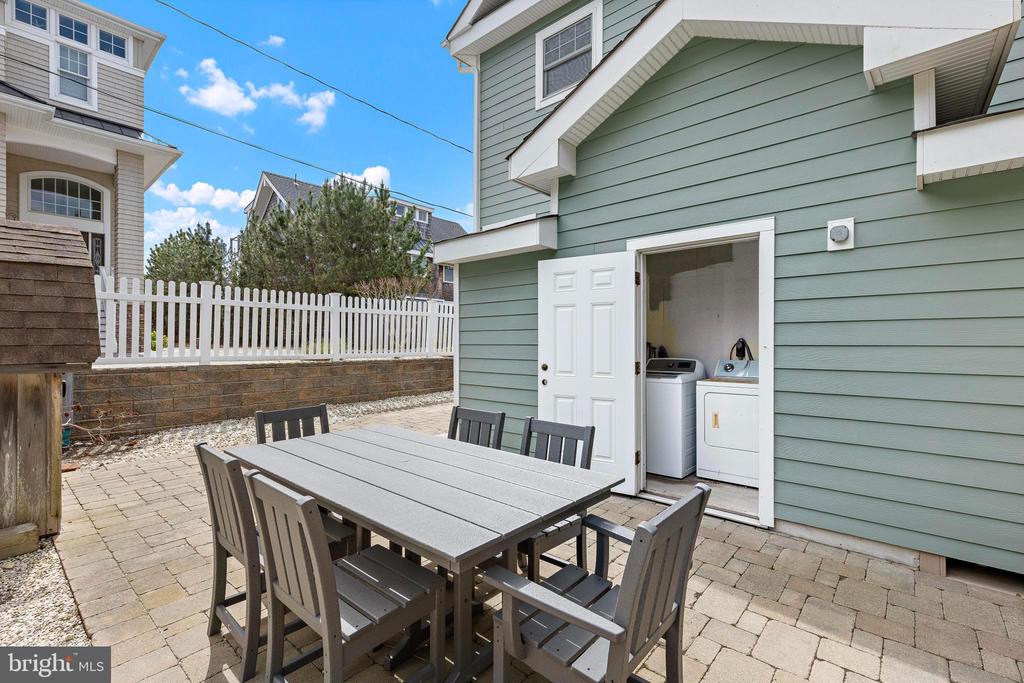 14 E 25 STREET