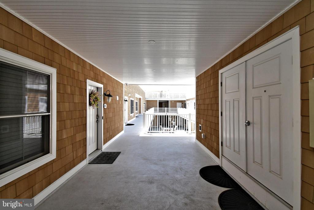 510 N BAY AVENUE Unit: 303