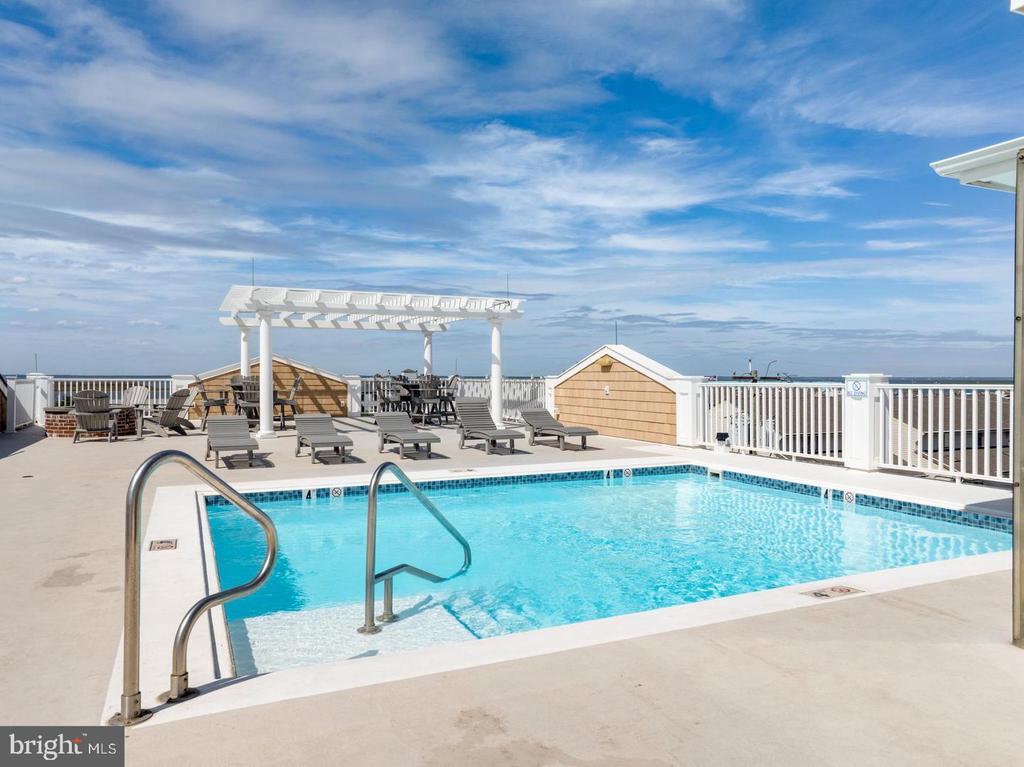 510 N BAY AVENUE Unit: 303