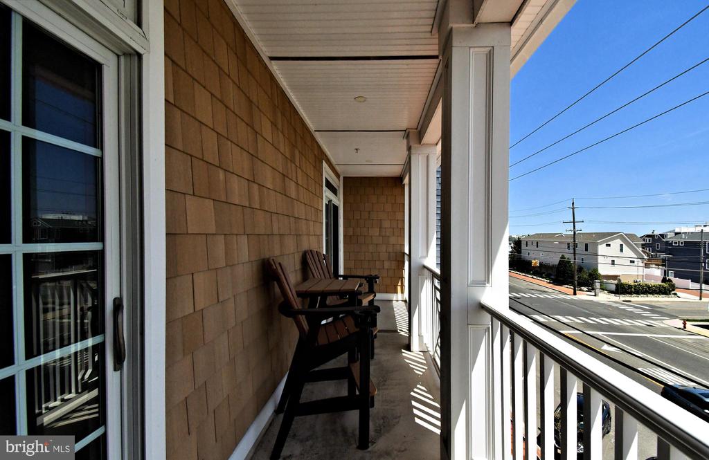 510 N BAY AVENUE Unit: 303