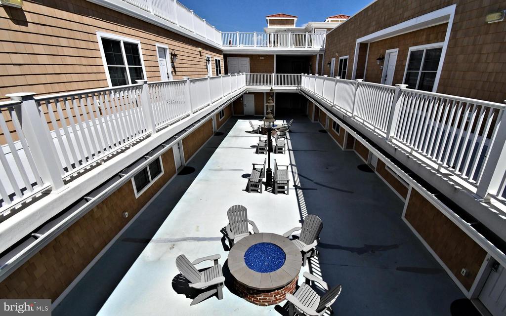 510 N BAY AVENUE Unit: 303