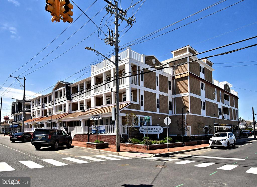 510 N BAY AVENUE Unit: 303