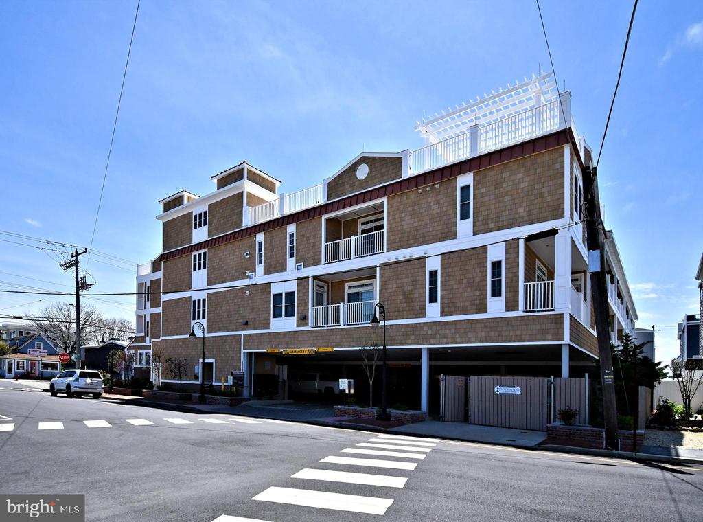510 N BAY AVENUE Unit: 303
