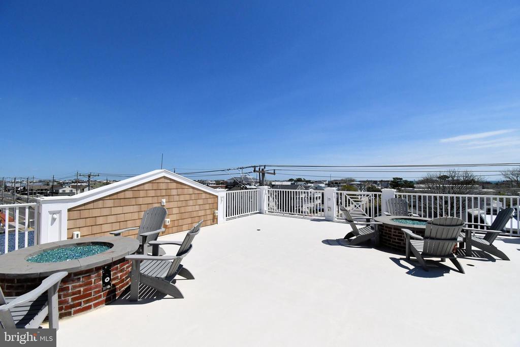 510 N BAY AVENUE Unit: 303