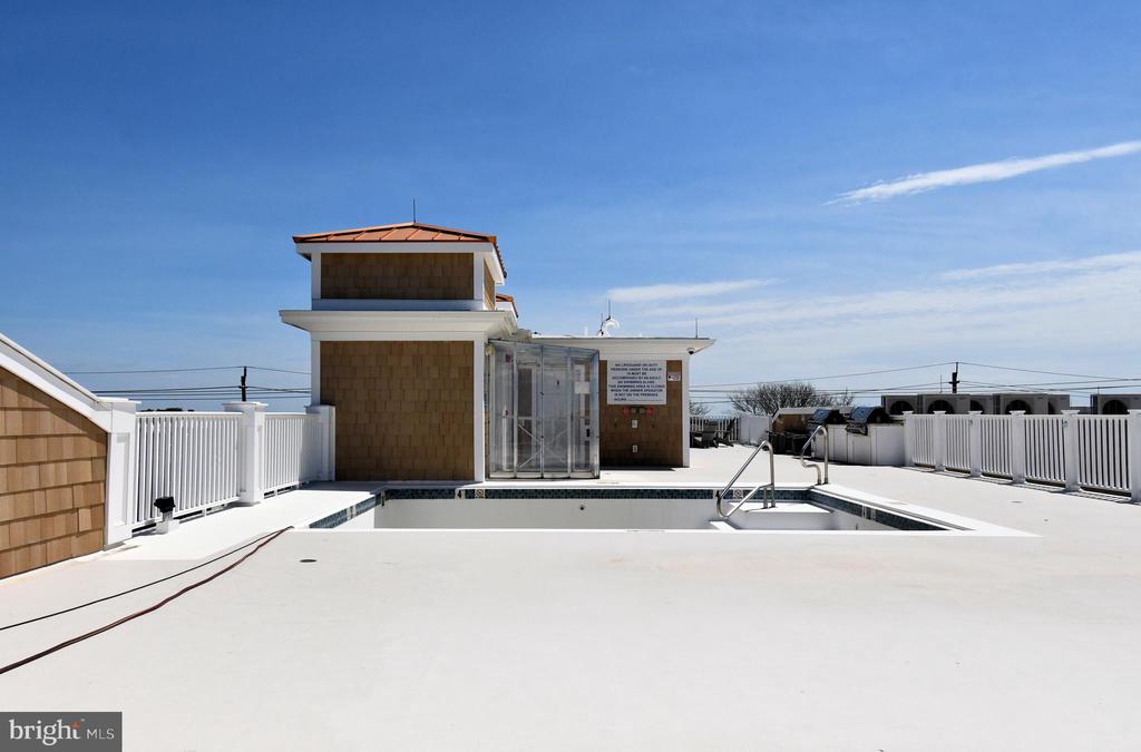 510 N BAY AVENUE Unit: 303