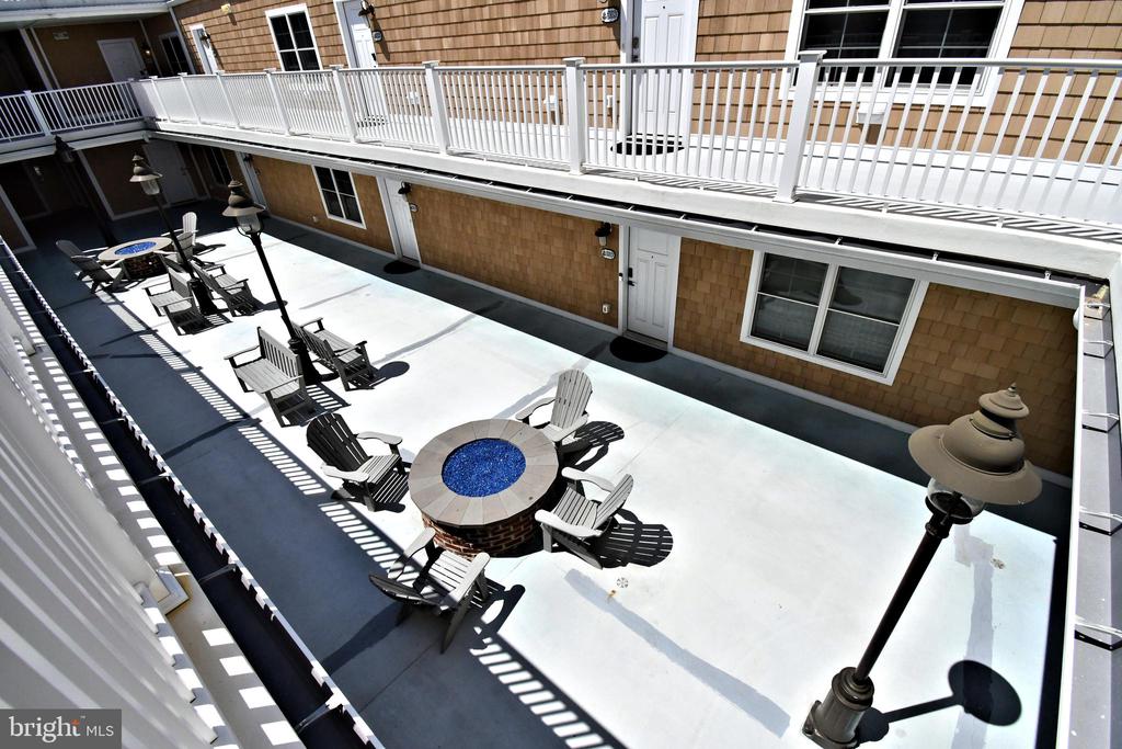 510 N BAY AVENUE Unit: 303