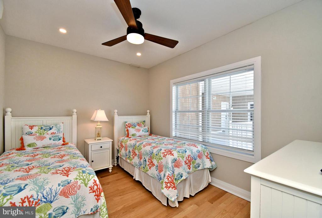510 N BAY AVENUE Unit: 303