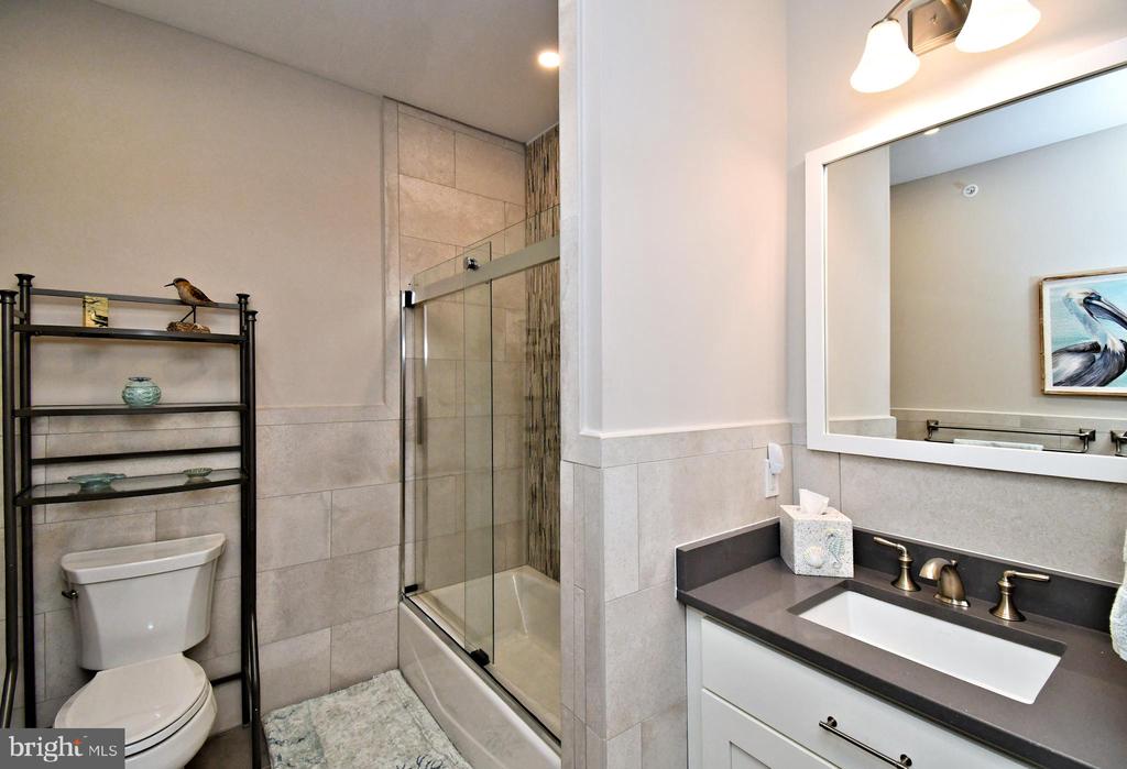 510 N BAY AVENUE Unit: 303