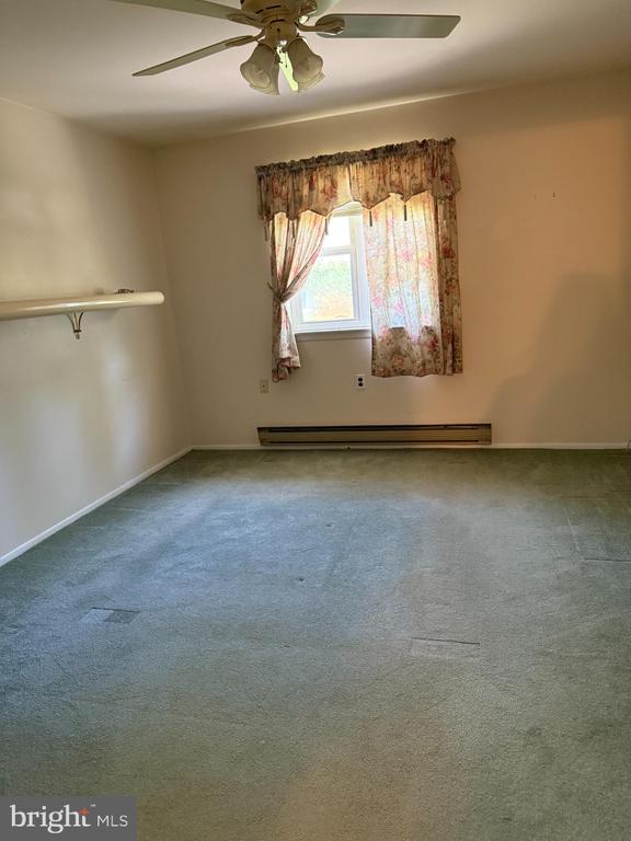 146 B HUDSON PARKWAY Unit: B