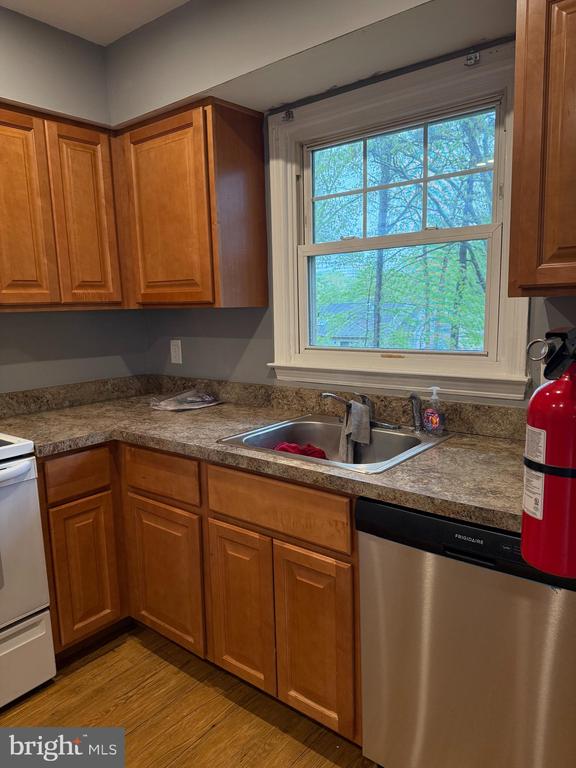 35 ATLANTIS AVENUE Unit: B