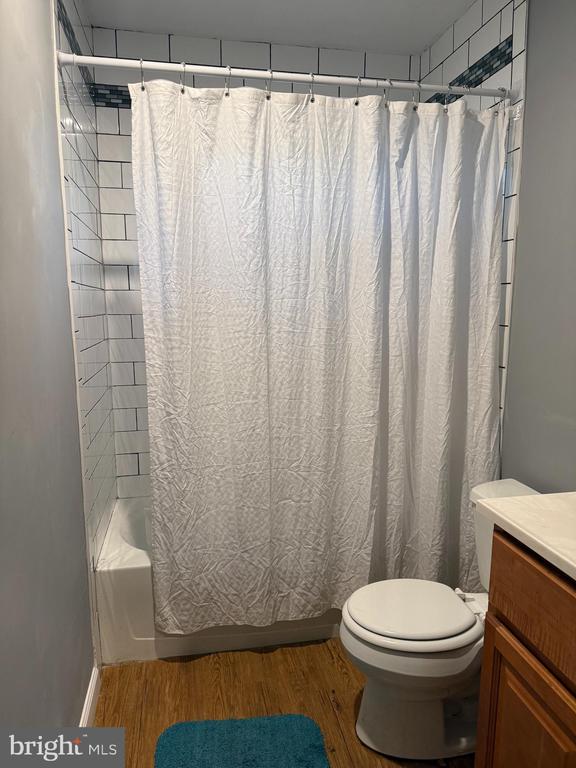35 ATLANTIS AVENUE Unit: B