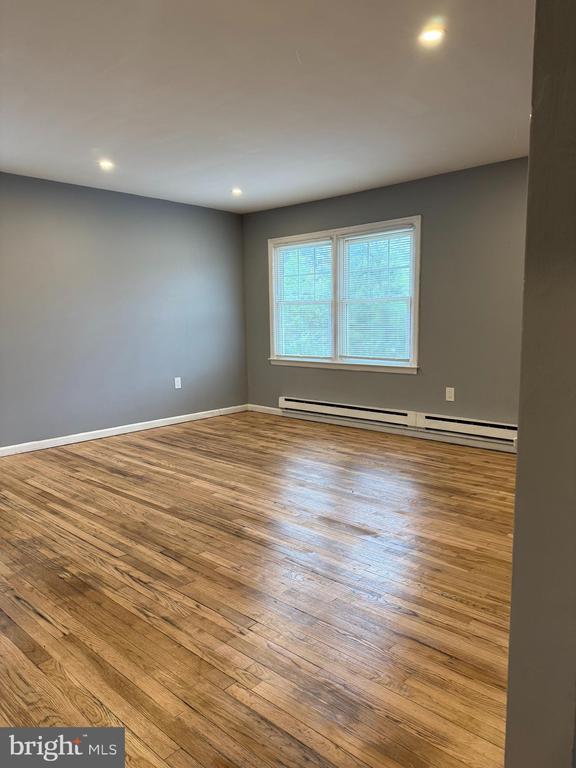 35 ATLANTIS AVENUE Unit: B