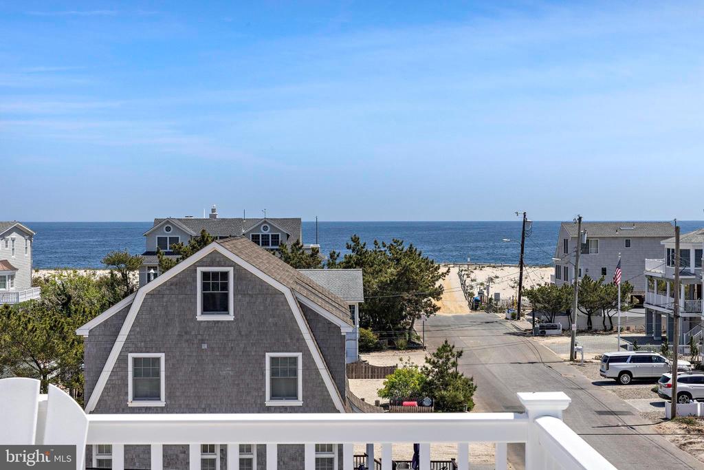 127 E 13TH STREET