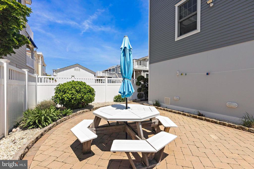 127 E 13TH STREET