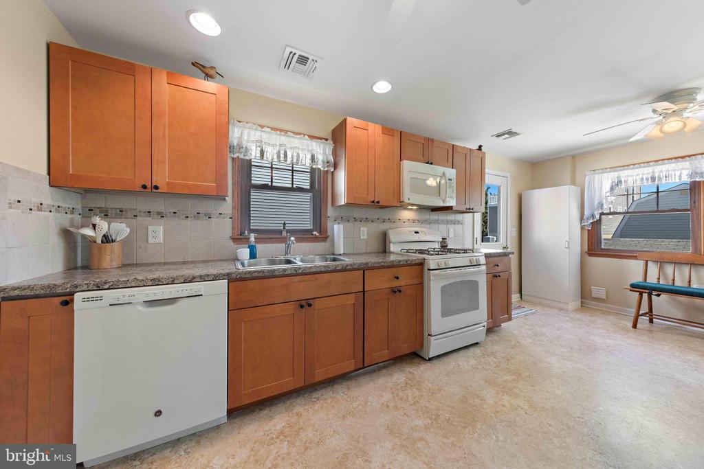 215 W 23RD STREET