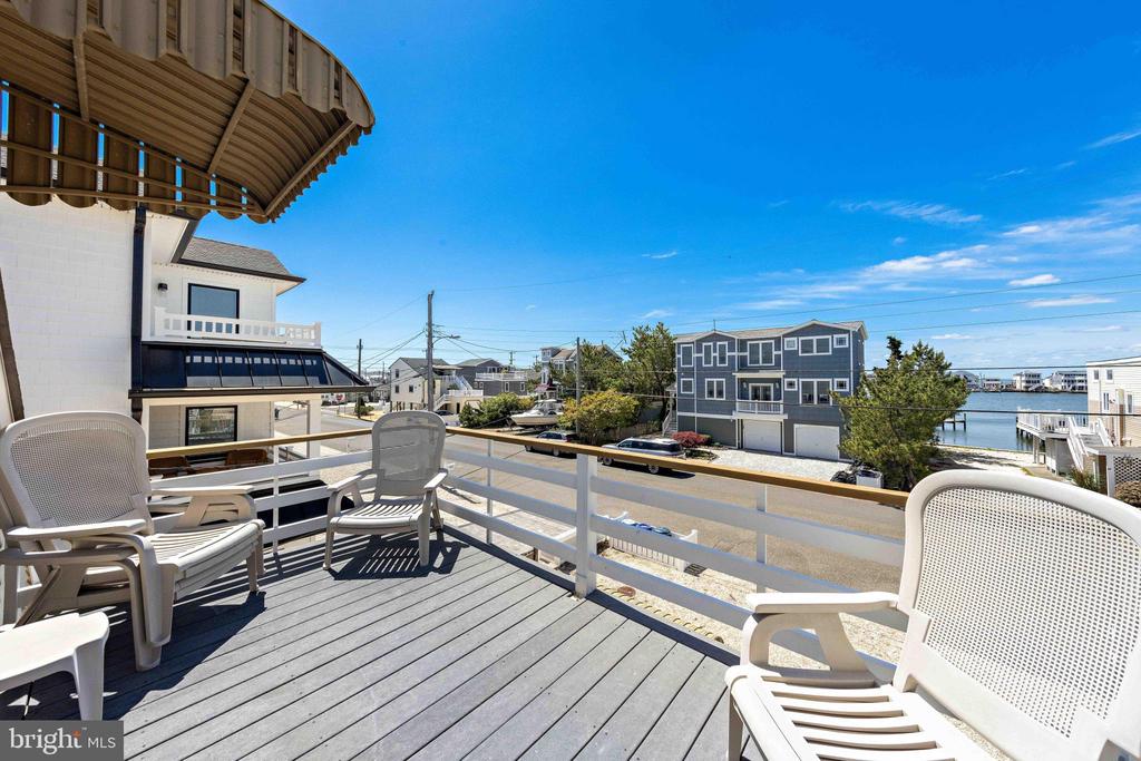 215 W 23RD STREET