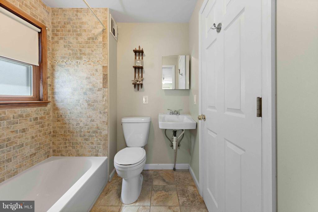 215 W 23RD STREET