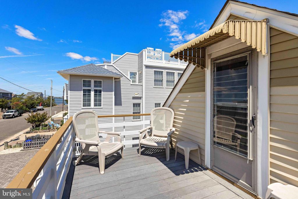 215 W 23RD STREET