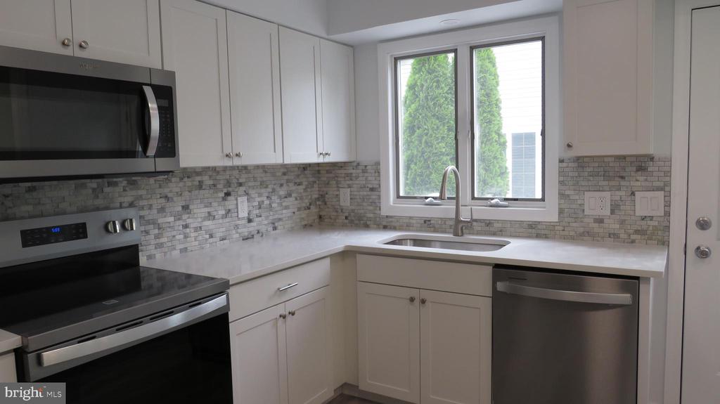 28 SYCAMORE ROAD Unit: 45