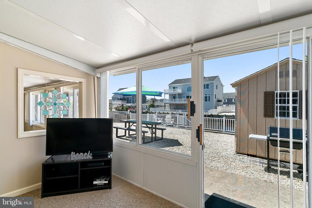 909 JANE DRIVE