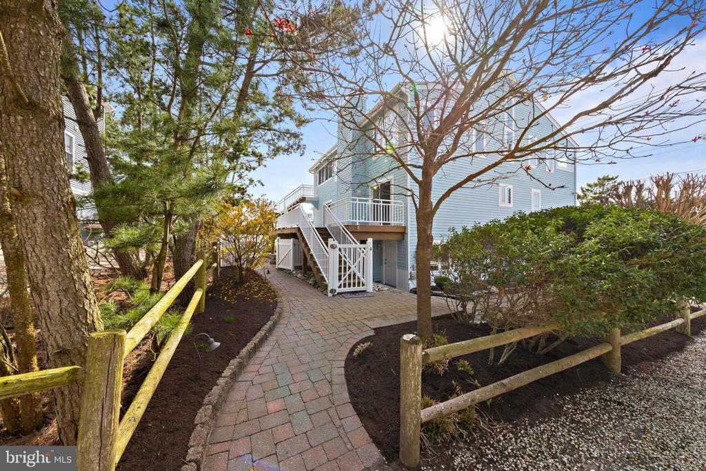 1131 LONG BEACH BOULEVARD