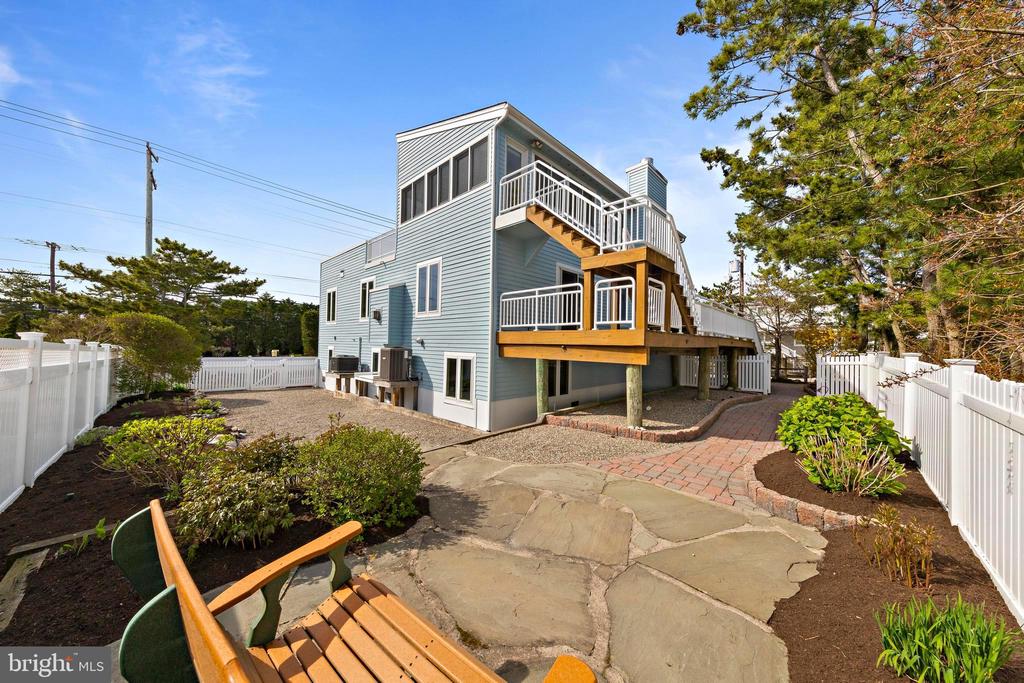 1131 LONG BEACH BOULEVARD