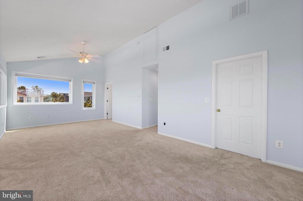 1131 LONG BEACH BOULEVARD