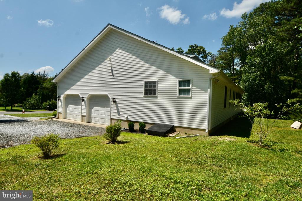 4 W WOODDUCK DR