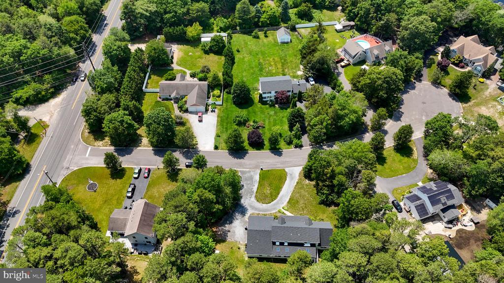 4 W WOODDUCK DR