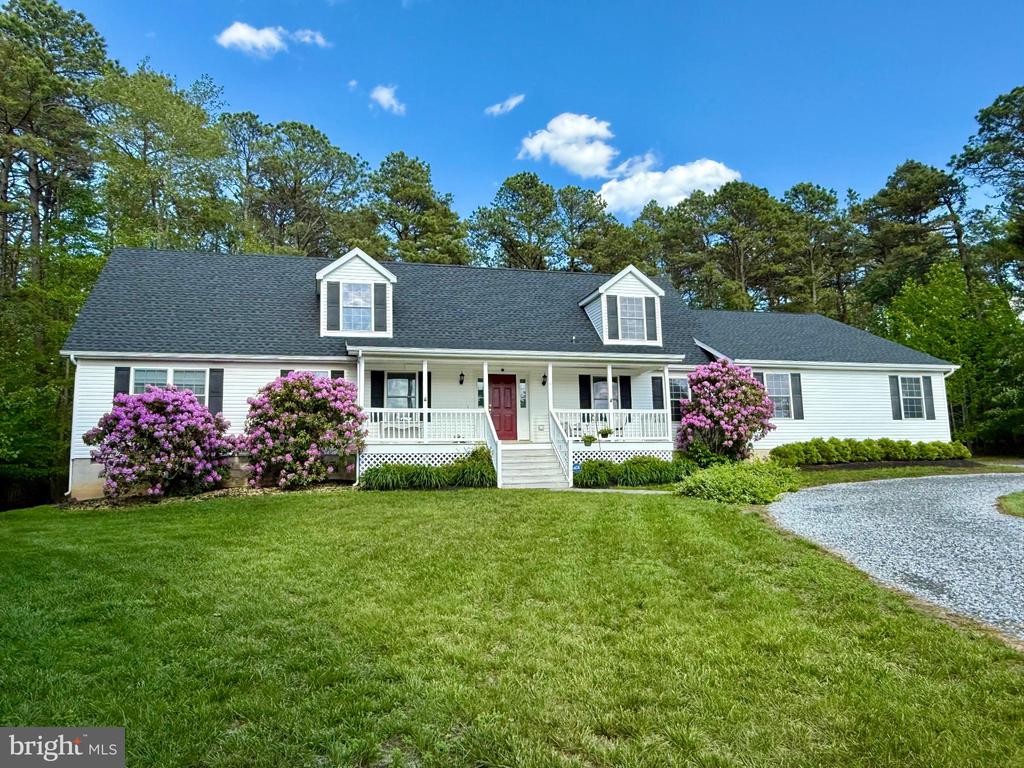 4 W WOODDUCK DR