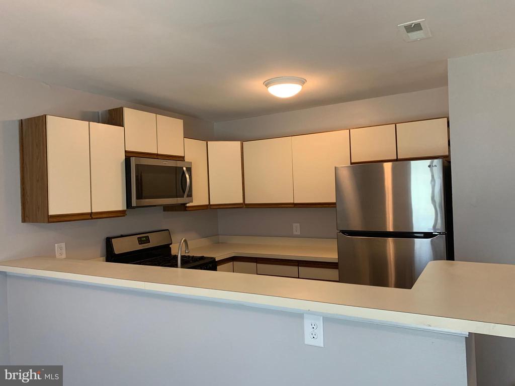 12 COHANZICK COURT