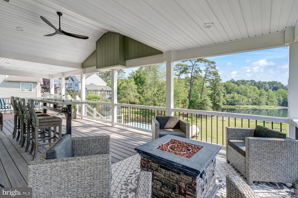 27 WATERS EDGE DRIVE