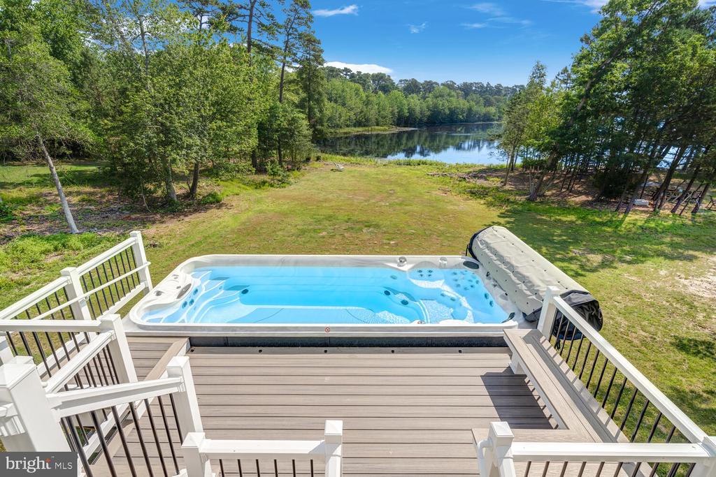 27 WATERS EDGE DRIVE