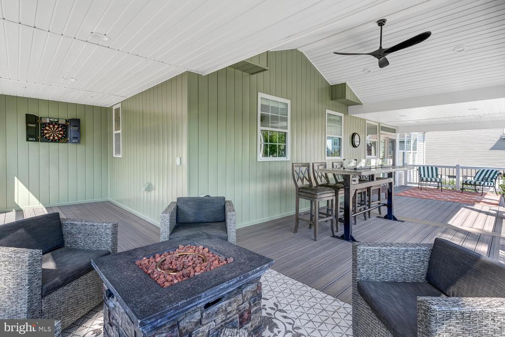 27 WATERS EDGE DRIVE
