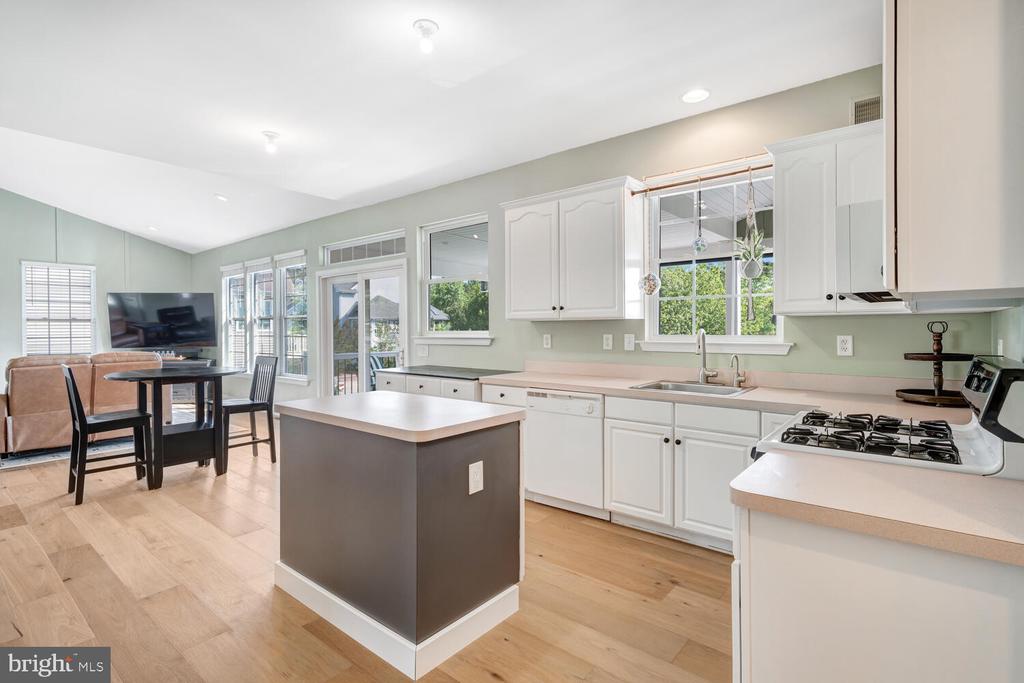 27 WATERS EDGE DRIVE