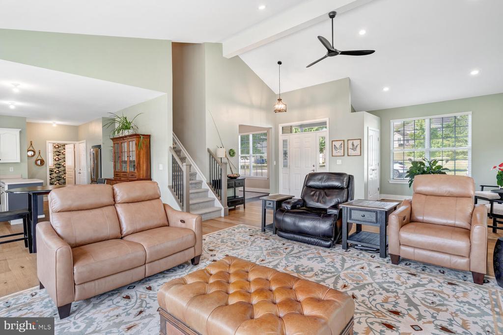 27 WATERS EDGE DRIVE