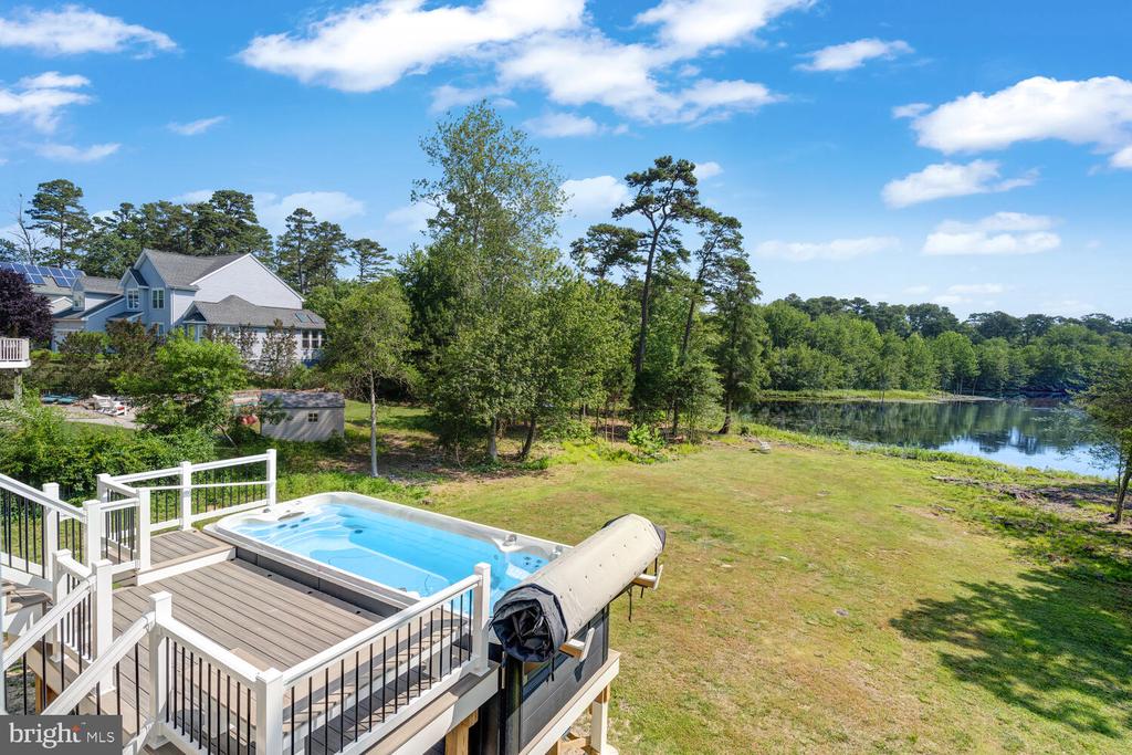 27 WATERS EDGE DRIVE