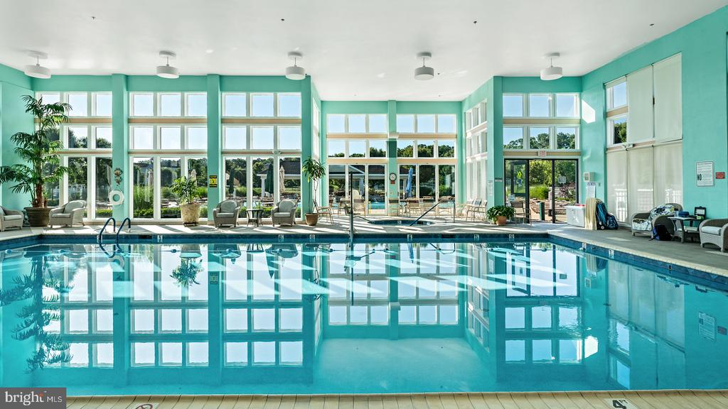 2 WOODLAKE COURT