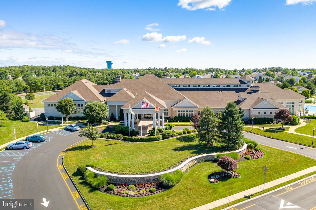 2 WOODLAKE COURT
