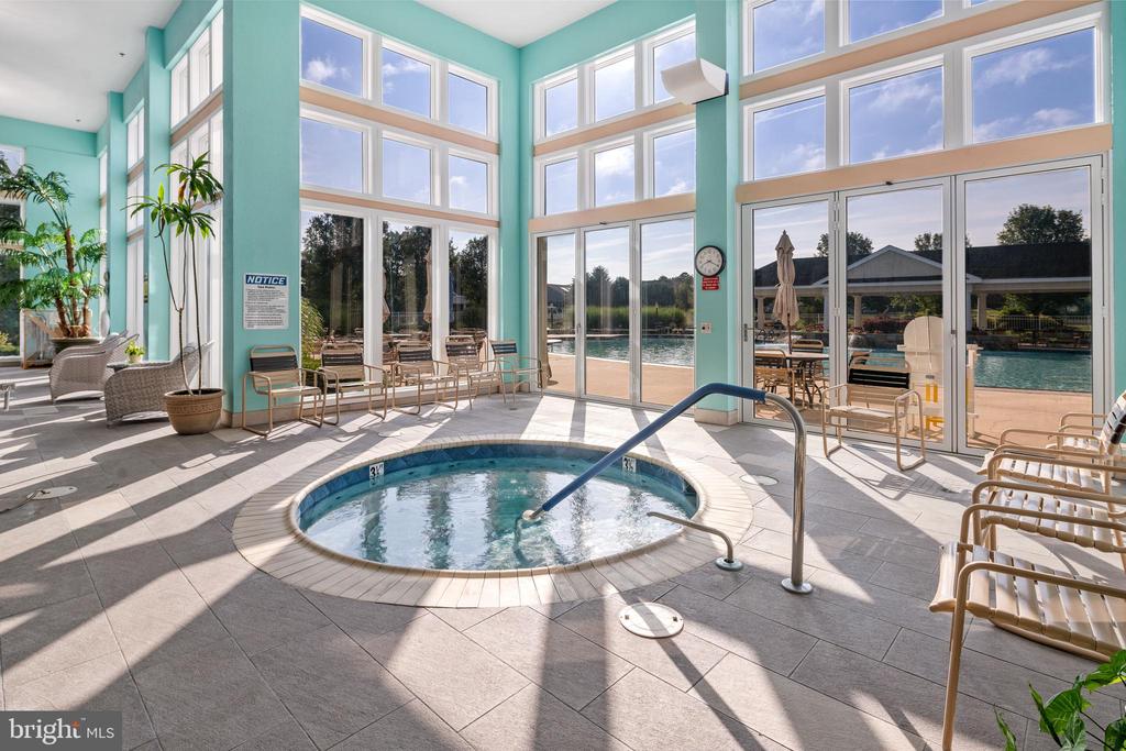 2 WOODLAKE COURT