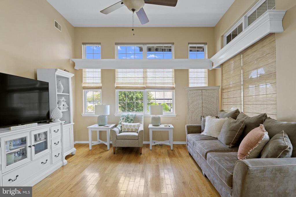 2 WOODLAKE COURT