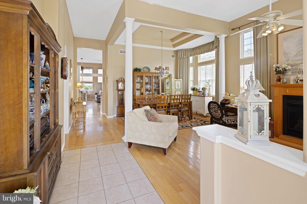 2 WOODLAKE COURT