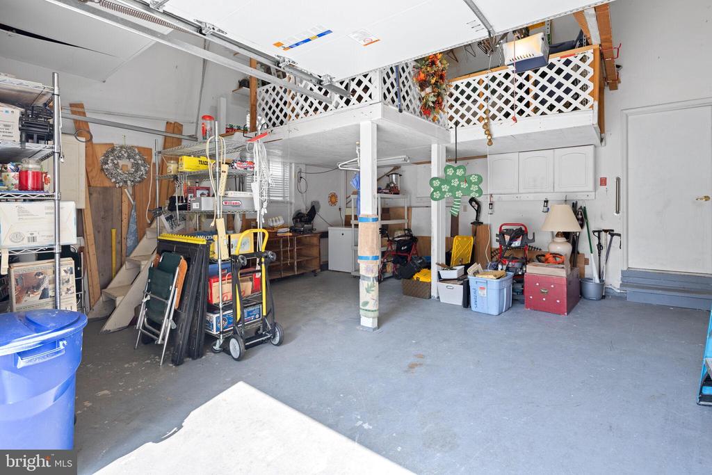 2 WOODLAKE COURT