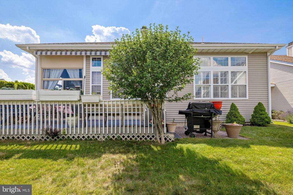 2 WOODLAKE COURT