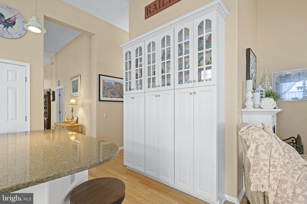 2 WOODLAKE COURT