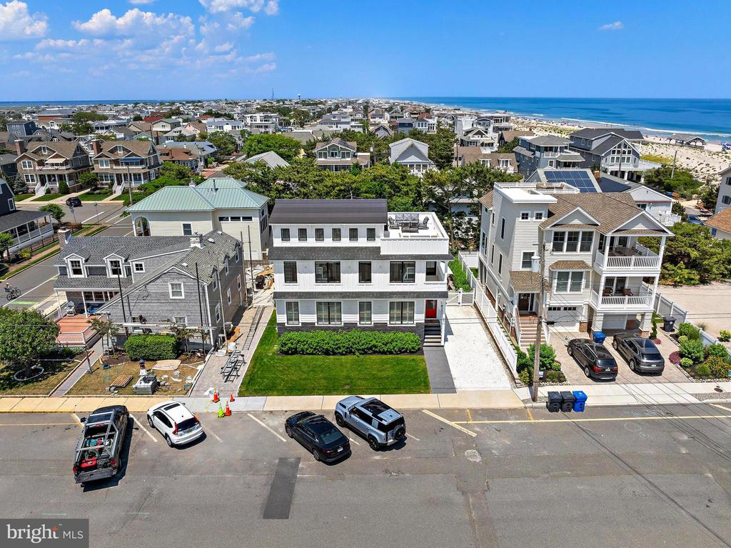 27 THIRD STREET